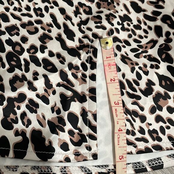 Princess Polly yates satin leopard mini skirt 4 - Picture 6 of 10